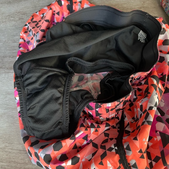 Victoria’s Secret Sport Player Run Short & bra geometric pink set medium - Picture 5 of 5